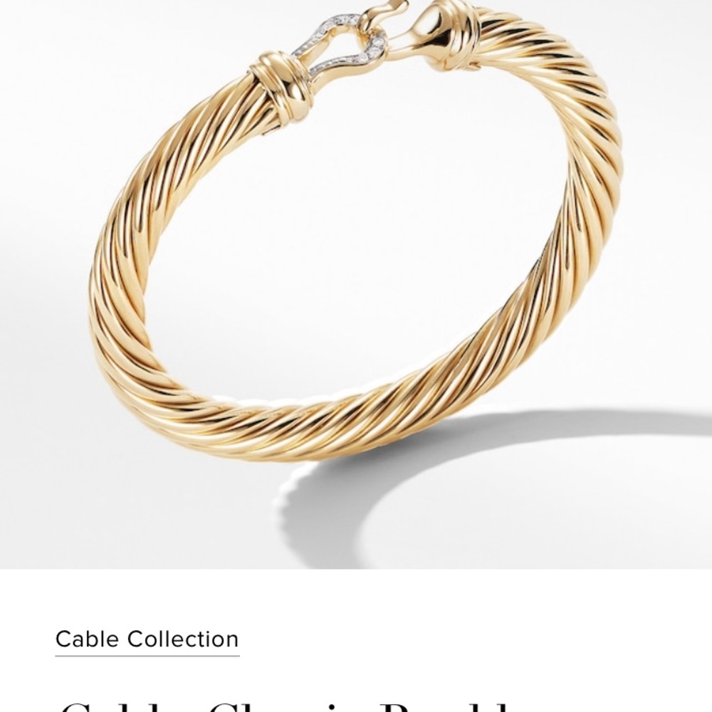 Solid 18 carat gold cable bracelet with diamonds